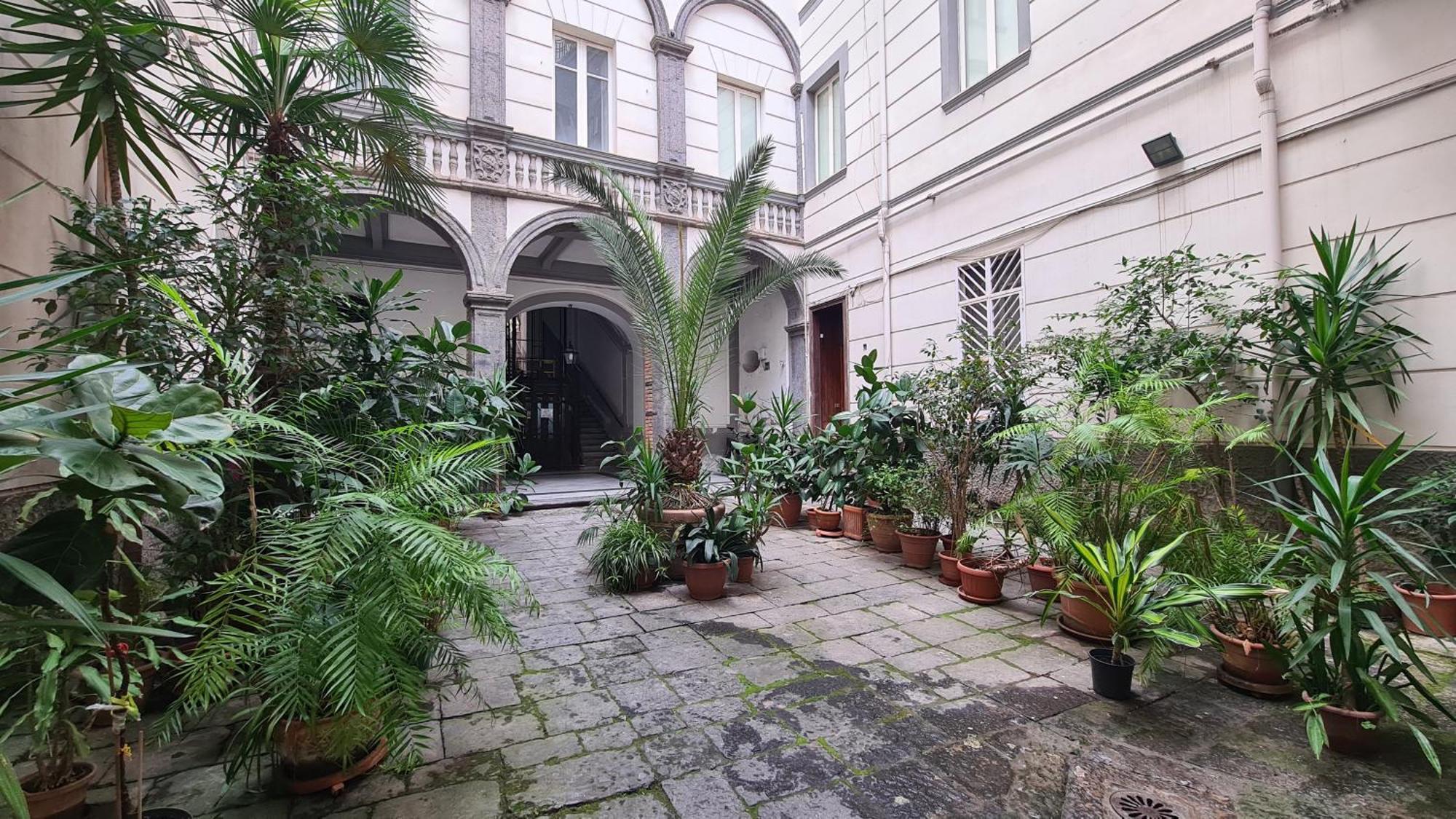 Отель Palazzo Il Convento Неаполь Экстерьер фото