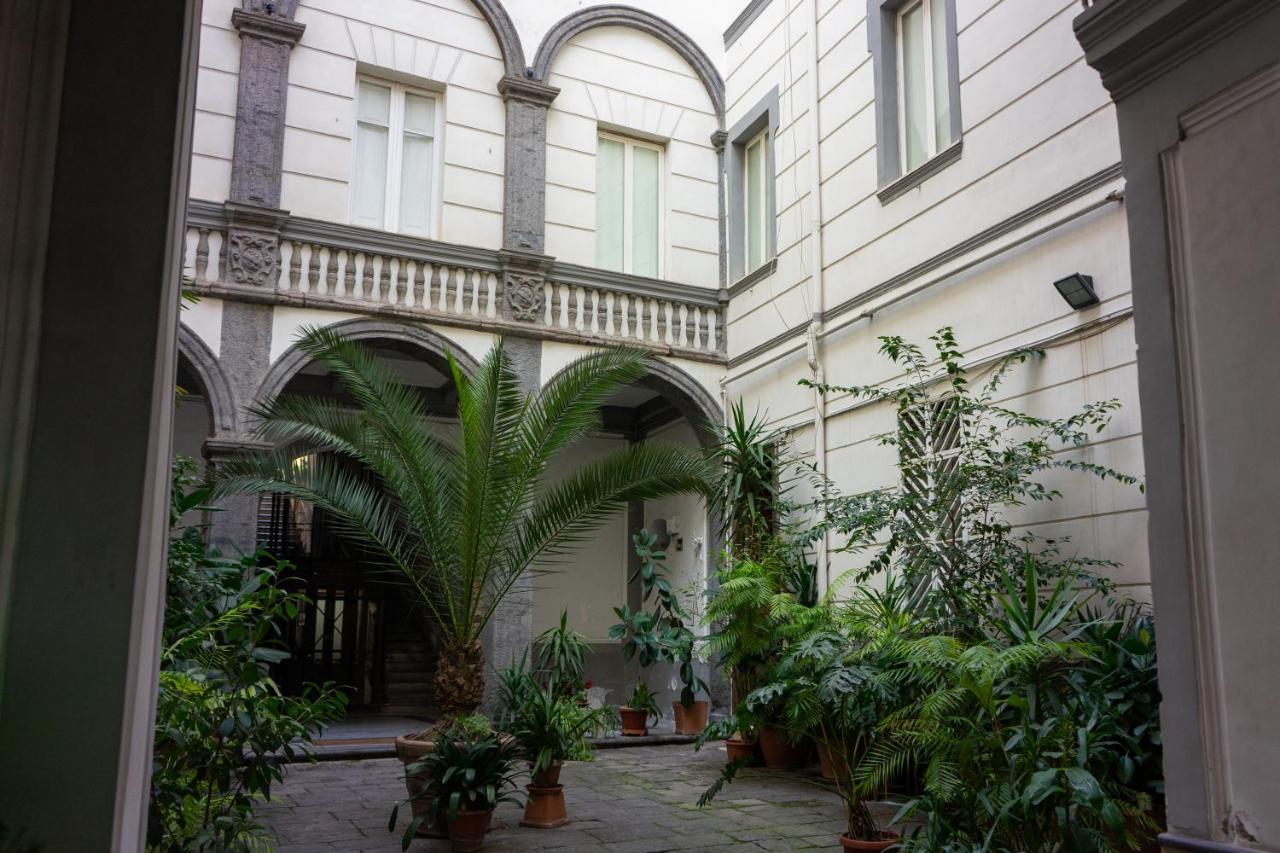 Отель Palazzo Il Convento Неаполь Экстерьер фото